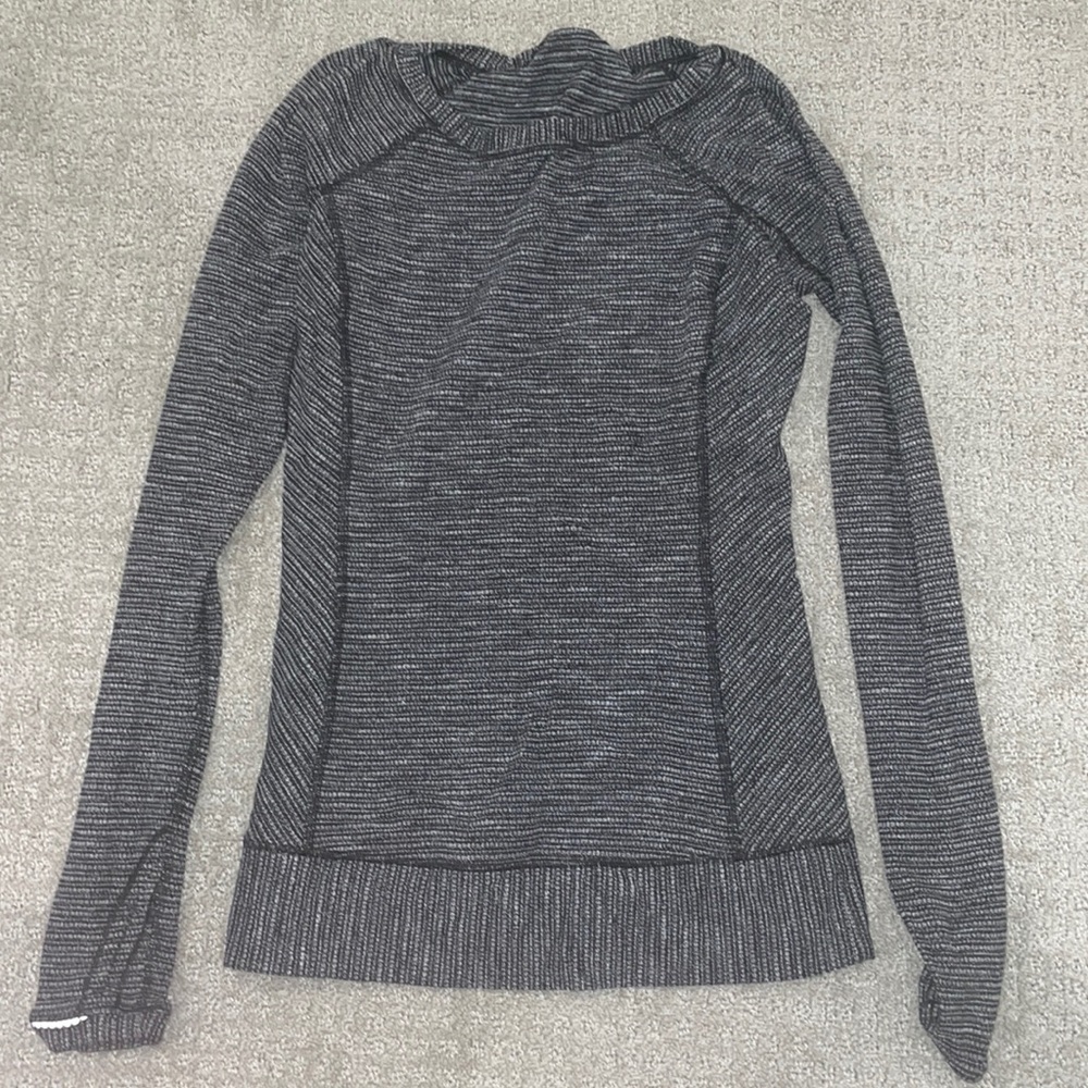 Gray lululemon longsleeve shirt